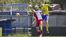 Fotbalisté Zlína (ve žlutých dresech) porazili na Letné třetiligovou Kroměříž 4:1.