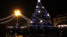 V Uherském Hradišti rozsvítili vánoční strom
