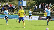 Fotbalisté Zlína B (žluté dresy) v 5. kole MSFL přehráli Znojmo 4:0. Foto: Jan Zahnaš