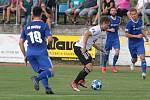 Fotbalisté Zlína (v bílých dresech) ve 2. kole MOL Cupu porazili třetiligový Uničov 4:1.