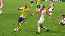 Fotbalisté Zlína (žluté dresy) prohráli v osmifinále MOL Cupu s pražskou Slavií 1:3 a v celostátním poháru skončili.