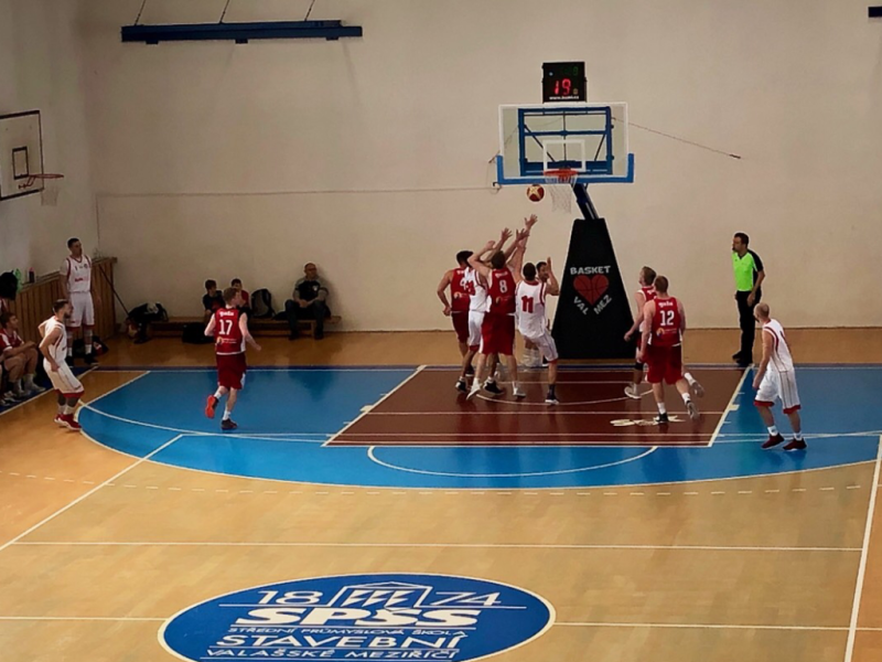 semifinále 2. basketbalové ligy Valašské Meziříčí - Opava