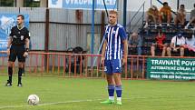 Fotbalisté Kvítkovic (modro-bílé dresy) v Mol Cupu prohráli s Třincem 1:5.