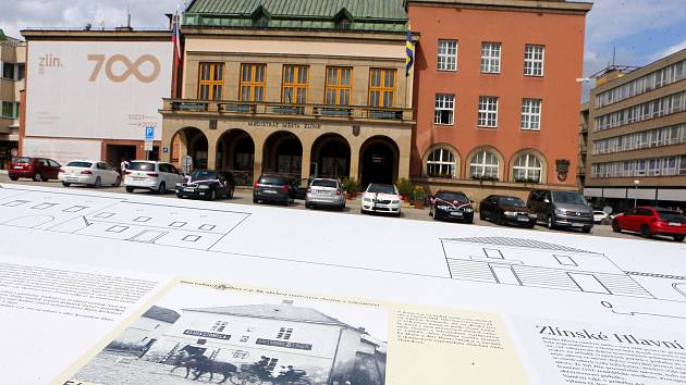 Výstava  Zlínské hlavní náměstí roku 1918 na náměstí Míru ve Zlíně.