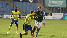 Fotbalisté Zlína (žluté dresy) v 14. kole FORTUNA:LIGY hráli s Jabloncem nerozhodně 0:0.