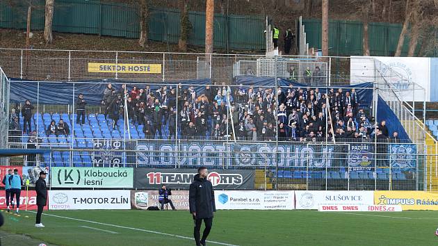 Fanoušci Slovácka v neděli dorazí do Zlína, kde se hraje krajské derby. 