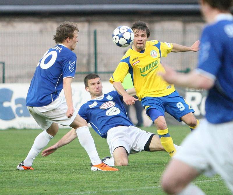 Zlín (ve žlutém) vs. Vlašim, II. liga