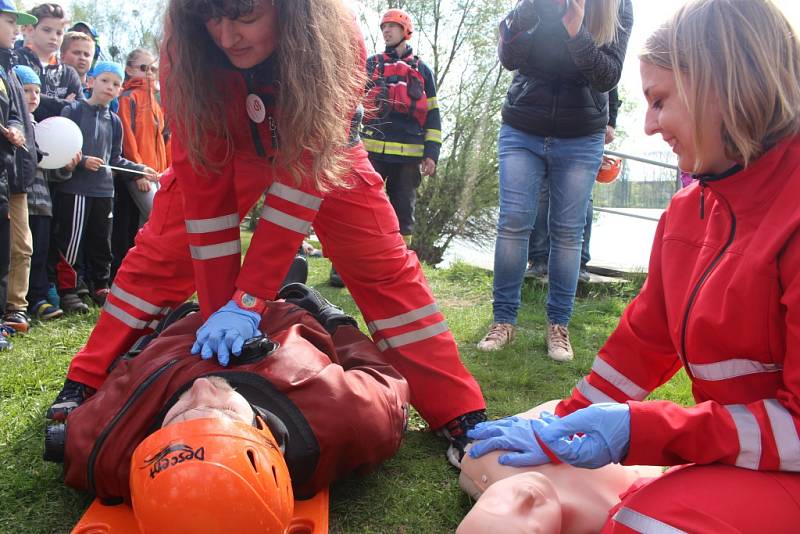 Potřinácté se děti z regionu bavily na Dni Salvatora. Místo dění – Otrokovice Štěrkoviště