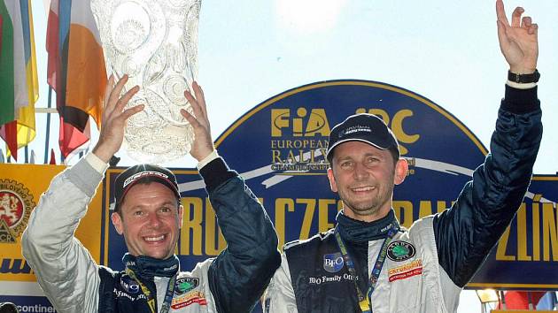 Jubilejní 40. ročník Barum Czech Rally Zlín 2010 vyhrál Belgičan Freddy Loix, stříbrný byl Fin Juho Hänninen a třetí skončil Pavel Valoušek. (na snímku Freddy Loix a Frederic Miclotte)