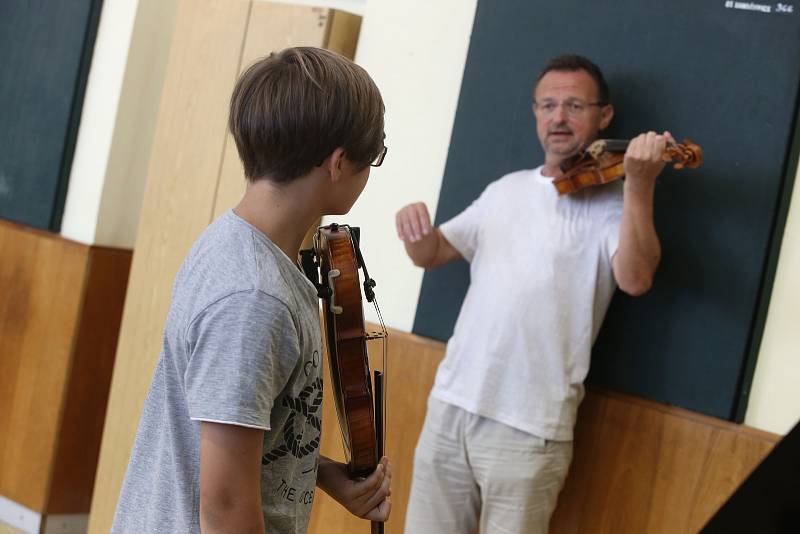 Akademie Václava Hudečka v Luhačovicích.