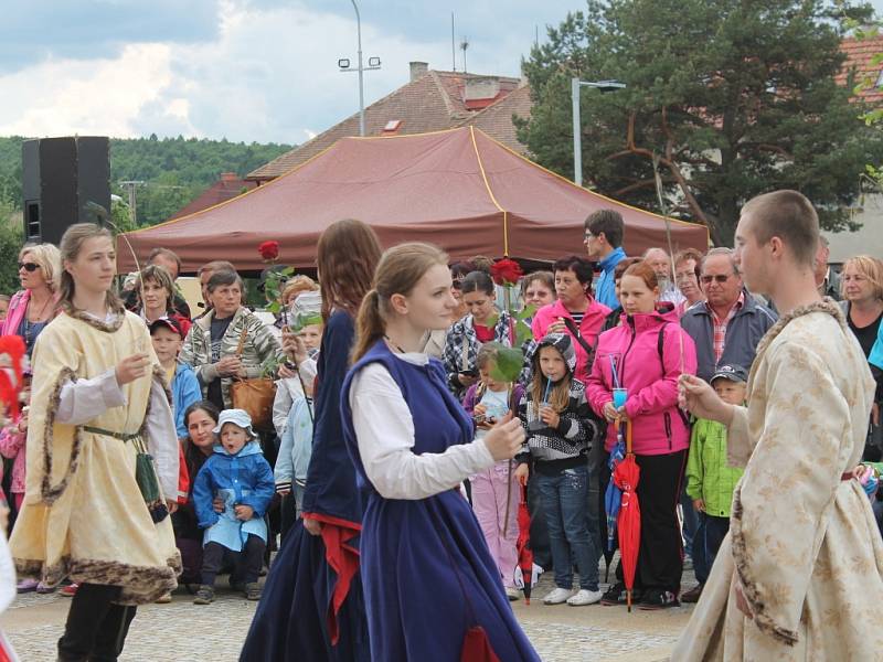 Ve Štípě otevřeli opravené náměstí. Oslavy provázel pestrý program