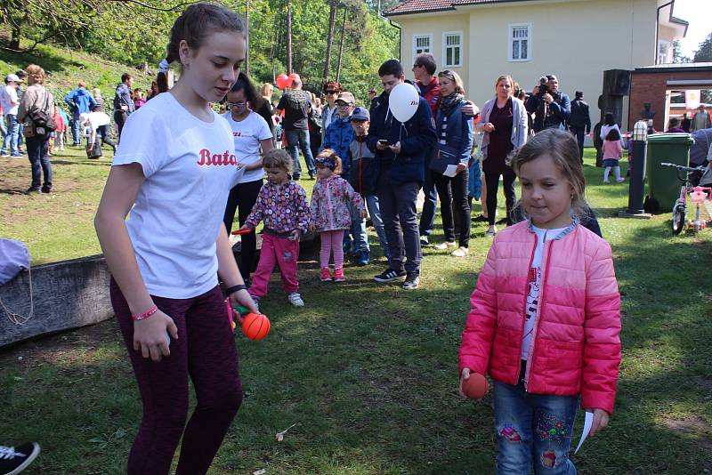 Prvomájové veselí v zahradě Baťovy vily ve Zlíně