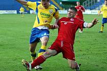 Fotbalisté Zlína (ve žlutém) doma porazili Třinec 3:1.