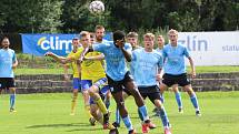 Fotbalisté Zlína B (žluté dresy) v 5. kole MSFL přehráli Znojmo 4:0. Foto: Jan Zahnaš