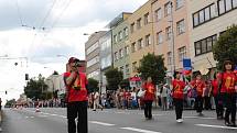 Zlínem prošel parádní průvod v rámci Mezinárodního festivalu dechových orchestrů a folklorních souborů