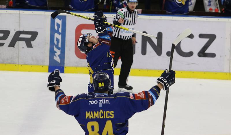 Hokejisté Zlína (modré dresy) ve 24. kole Tipsport extraligy vyzvali Olomouc.