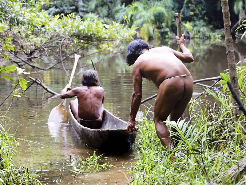 Festival NEZNÁMÁ ZEMĚ 2018. Výstava fotografií Jindřicha H. Böhna WAORAMI v galerii Alternativa ve Zlíně. Mizející svět amazonských domorodců.