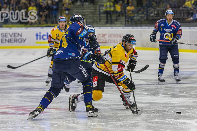 Hokejisté Zlína (v modrých dresech) se v úvodním zápase Tipsport extraligy 2021/2022 utkali s Litvínovem.
