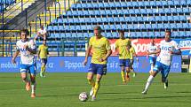 Fotbalisté Zlína (ve žlutých dresech) ve 3. kole FORTUNA:LIGY porazili Teplice 3:0.