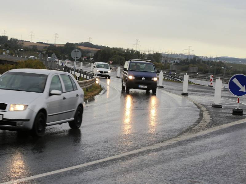 Stavba obchvatu Otrokovic na dálnici E 55. Ilustrační foto