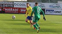 Fotbalisté Zlína (žluté dresy) vstoupili do jarní části sezony FORTUNA:LIGY na hřišti pražských Bohemians.