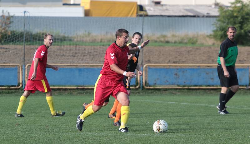 Fotbalisté Louk doma v 7. kole krajské I. B třídy skupiny B podlehli Přílukám 1:2 na penalty.