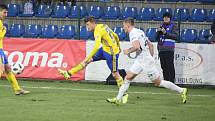 Fotbalisté Zlína (žluté dresy) v úvodním jarním kole v rámci 20. kola FORTUNA:LIGY doma v derby podhledli Slovácku 0:1