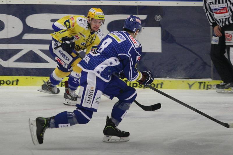 S nožem na krku v podobě vyřazení vstupovali do sobotního 6. zápasu čtvrtfinále play-off extraligy domácí hokejisté Zlína proti Kometě Brno.