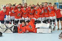 Na mistrovství Evropy v inline hokeji ve Valladolidu vybojovaly mladé české reprezentační výběry dvě zlaté medaile.