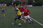 Fotbalisté Uherského Brodu (červené dresy) zvítězili v předkole MOL Cupu nad domácím Baťovem 5:0.