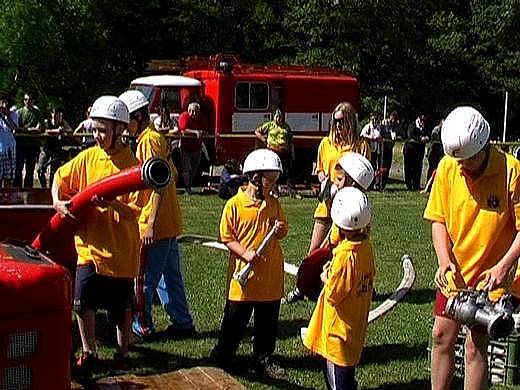 Žlutavští hasiči spolu s okolními sbory pravidelně nacvičují a zdokonalují případný zásah