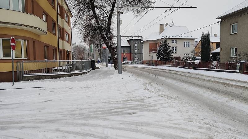 Ledovka a čerstvý sníh ve Zlíně, 8. 2. 2021