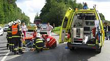 Ve Zlíně na Kocandě došlo ke střetu motocyklu zn. Harley-Davidson a dvou osobních aut zn. Seat Cordoba a Š Octavia.