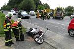 Ve Zlíně na Kocandě došlo ke střetu motocyklu zn. Harley-Davidson a dvou osobních aut zn. Seat Cordoba a Š Octavia.