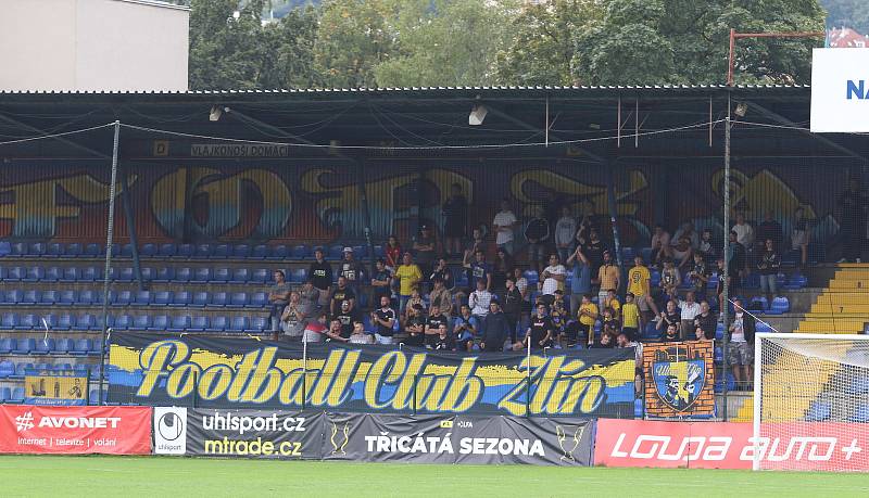 Fotbalisté Zlína (žluté dresy) v 8. kole FORTUNA:LIGY hostili Zbrojovku Brno.