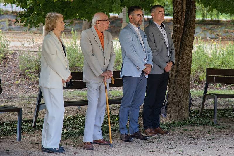 Tradiční, nyní na začátku září jubilejní 10. ročník Dnů slovenské kultury v Luhačovicích se opět těšil velkému zájmu.