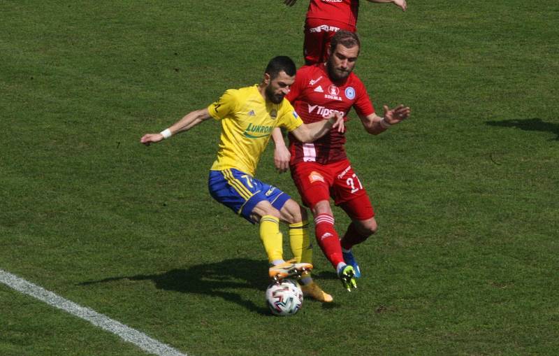 Fotbalisté Zlína (ve žlutých dresech) se v reprezentační přestávce utkali se Sigmou Olomouc.