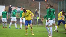 Fotbalisté Zlína B (žluté dresy) v posledním domácím zápase podzimní části třetí ligy podlehli Hlučínu 2:3.