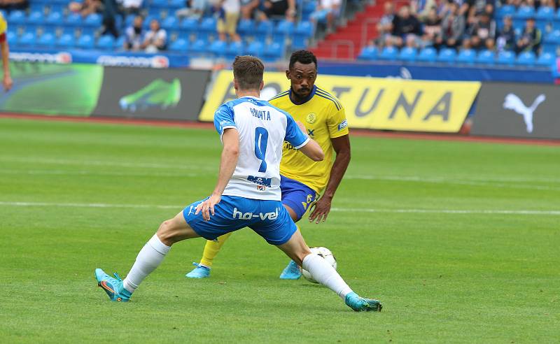 Fotbalisté Zlína (žluté dresy) v sobotním zápase 3. kola FORTUNA:LIGY vyzvali ostravský Baník.