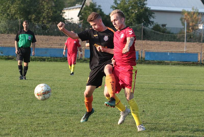 Fotbalisté Louk doma v 7. kole krajské I. B třídy skupiny B podlehli Přílukám 1:2 na penalty.