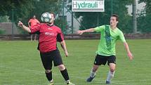 Fotbalisté Slopného (zelené dresy) si v Lize4 poradil s Drnovicemi, které díky hattricku Martina Váni zdolal 3:2. Foto: pro Deník/Jan Zahnaš