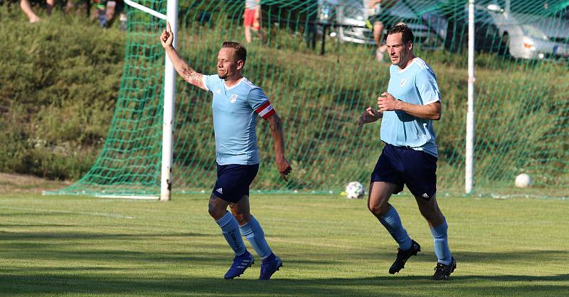 Fotbalisté Kostelce odehráli derby proti Fryštáku. V divokém zápase prohráli 3:4.