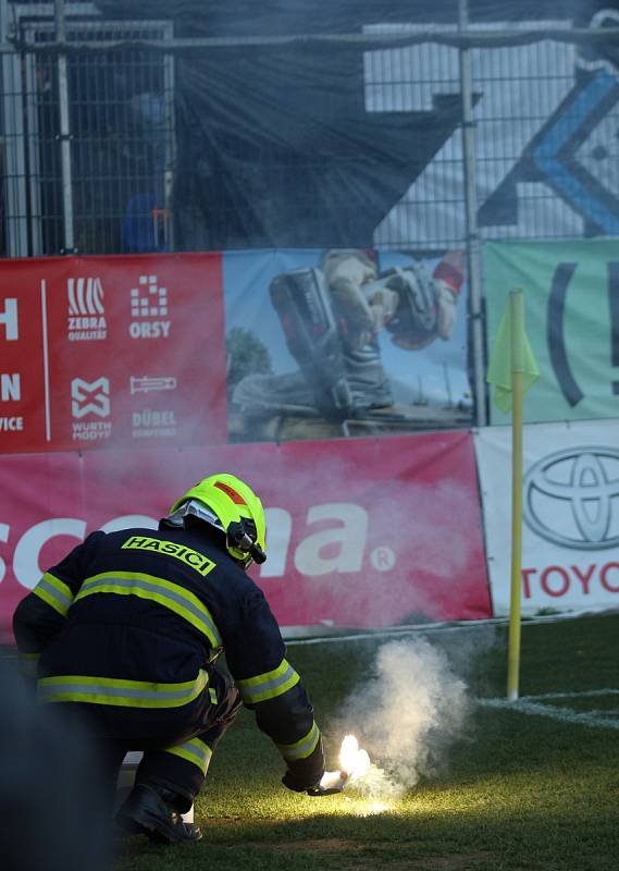 Fotbalisté Zlína (ve žlutých dresech) v 18. kole FORTUNA:LIGY hostili na Letné sousední Slovácko.