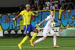 Fotbalisté Zlína (ve žlutých dresech) prohráli v předehrávce 9. kola FORTUNA:LIGY nad Baníkem Ostrava 1:2.