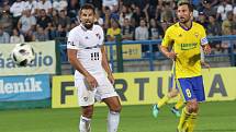 Fotbalisté Zlína (ve žlutých dresech) prohráli v předehrávce 9. kola FORTUNA:LIGY nad Baníkem Ostrava 1:2.