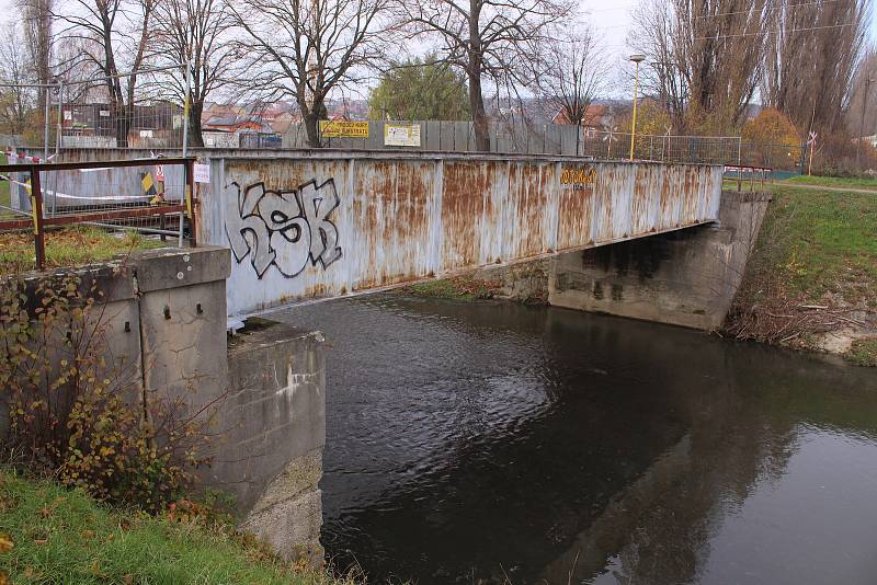 Most ve Zlíně - Prštném, odkud spadl devětadvacetiletý muž.