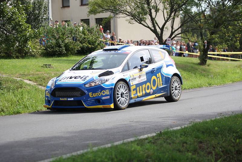 V rámci 49. ročníku Barum Czech Rally Zlín absolvovali v sobotu dopoledne jezdci rychlostní zkoušku Březová. Na snímku Václav Pech