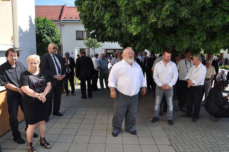 Pohřeb významného moravského agronoma a politika Františka Čuby se konal  v kostele Narození sv. Jana Křtitele ve Slušovicích ve středu 3. července 2019. Na poslední cestě zesnulého doprovodil i prezident Miloš Zeman, který byl jeho dlouholetým přítelem. 