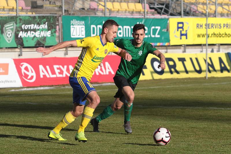 Fotbalisté Zlína (ve žlutém) ve 21. kole FORTUNA:LIGY prohráli v Příbrami 2:3.