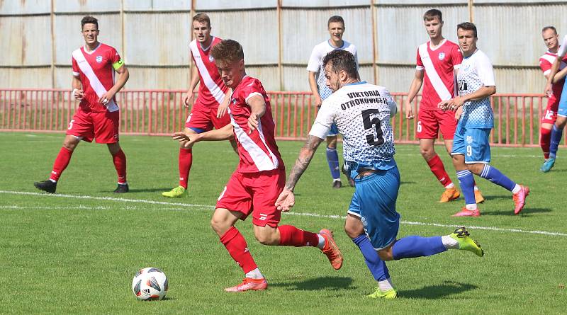 Fotbalisté Otrokovic (v modro-bílých dresech) prohráli rovněž čtvrtý zápas letošního ročníku MSFL.